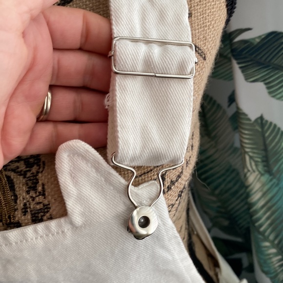 UNIQUE! White Jean Jumper/Overall Dress with Cat face! Like New condition 😻 - Picture 4 of 9